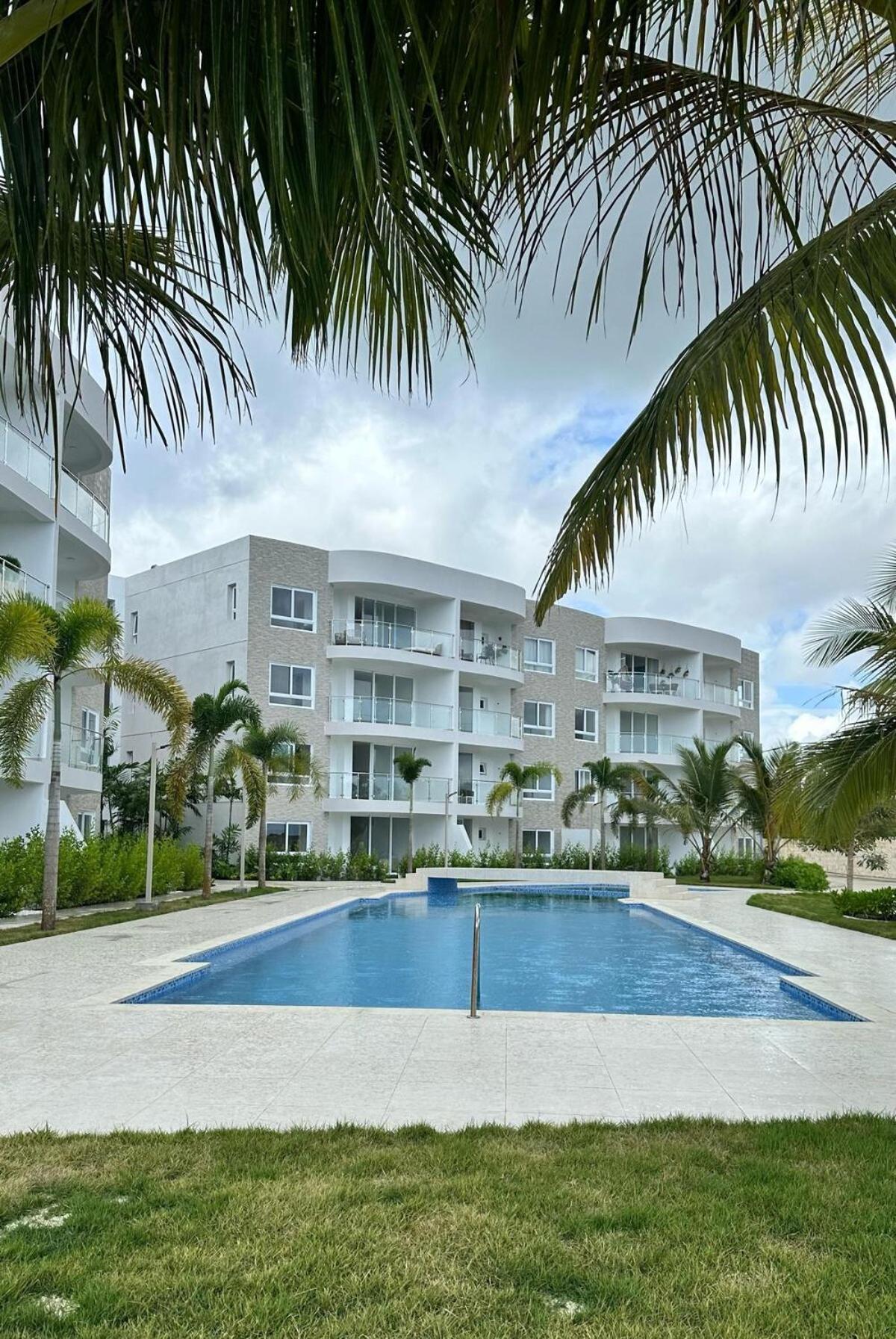 2-bedroom Caribbean Oasis Apartment